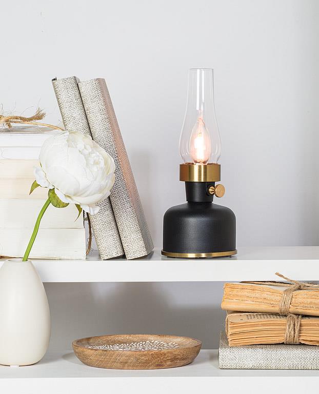 Lantern LED Lamp with Chimney