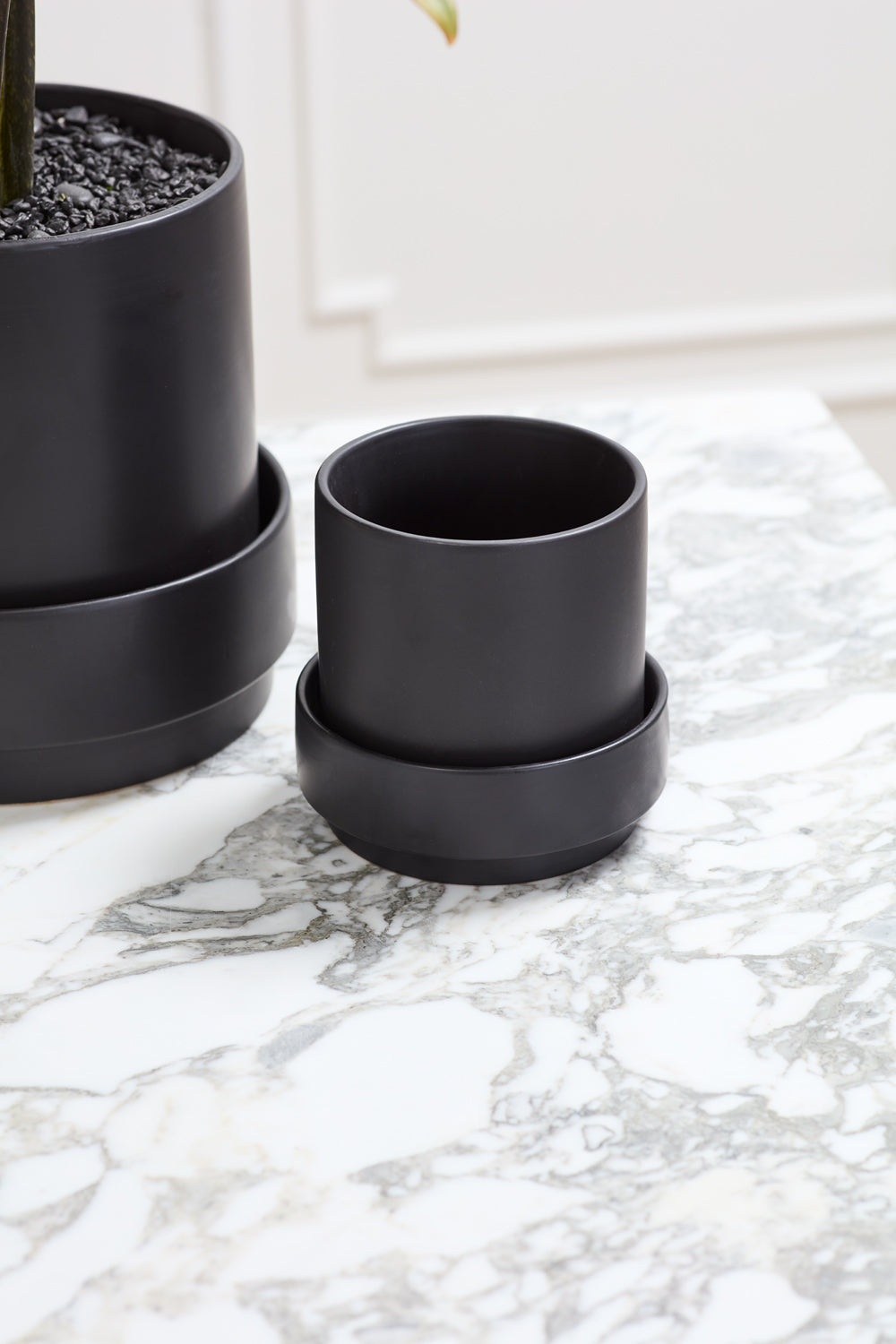 Claxton Pot with Saucer