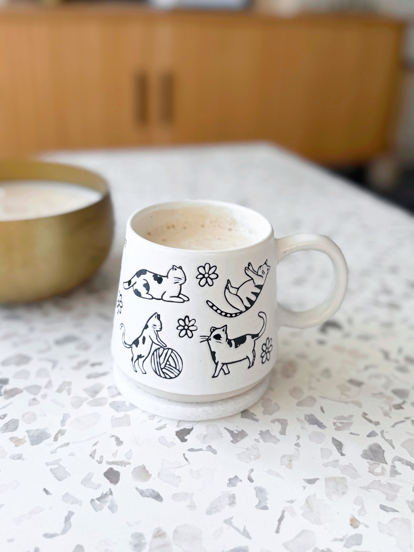 Oversized Mug with Cat Drawings