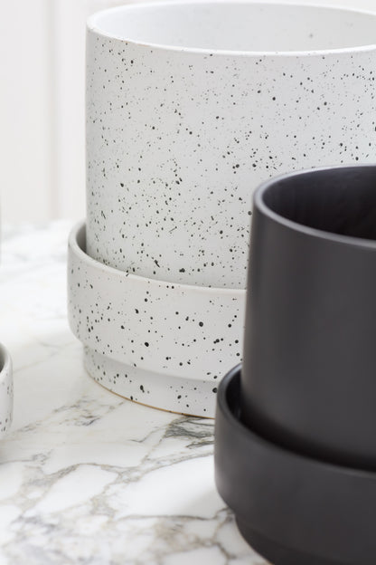 Claxton Pot with Saucer