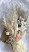 Load and play video in Gallery viewer, Amour Dried Bouquet
