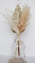 Load image into Gallery viewer, Spear Dried Bouquet
