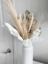 Load image into Gallery viewer, White Fawn Dried Floral Arrangement
