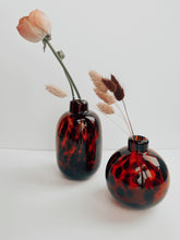 Load image into Gallery viewer, Tortoise Bud Vases
