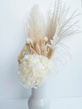 Load image into Gallery viewer, Amour Dried Bouquet
