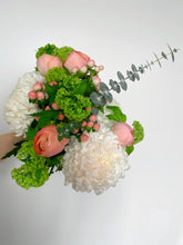 Load image into Gallery viewer, Summer Glow Large Bouquet
