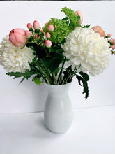 Load image into Gallery viewer, Summer Glow Large Bouquet
