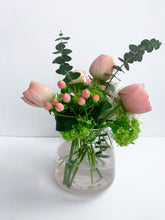 Load image into Gallery viewer, Summer Glow Small Arrangement with Vase
