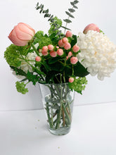 Load image into Gallery viewer, Summer Glow Medium Bouquet
