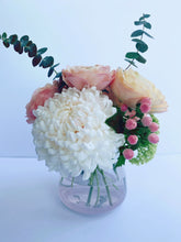 Load image into Gallery viewer, Summer Glow Small Arrangement with Vase
