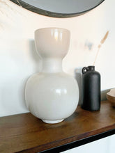 Load image into Gallery viewer, Liberty Vase
