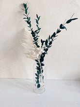 Load image into Gallery viewer, Clear Glass Bud Vase
