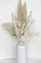Load image into Gallery viewer, Flynn Vase
