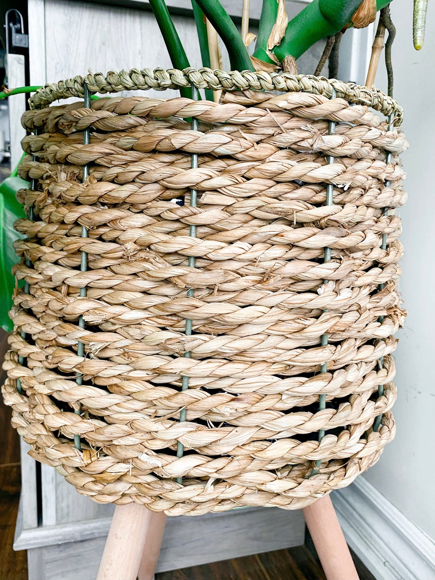 Seagrass Basket Planter Stand